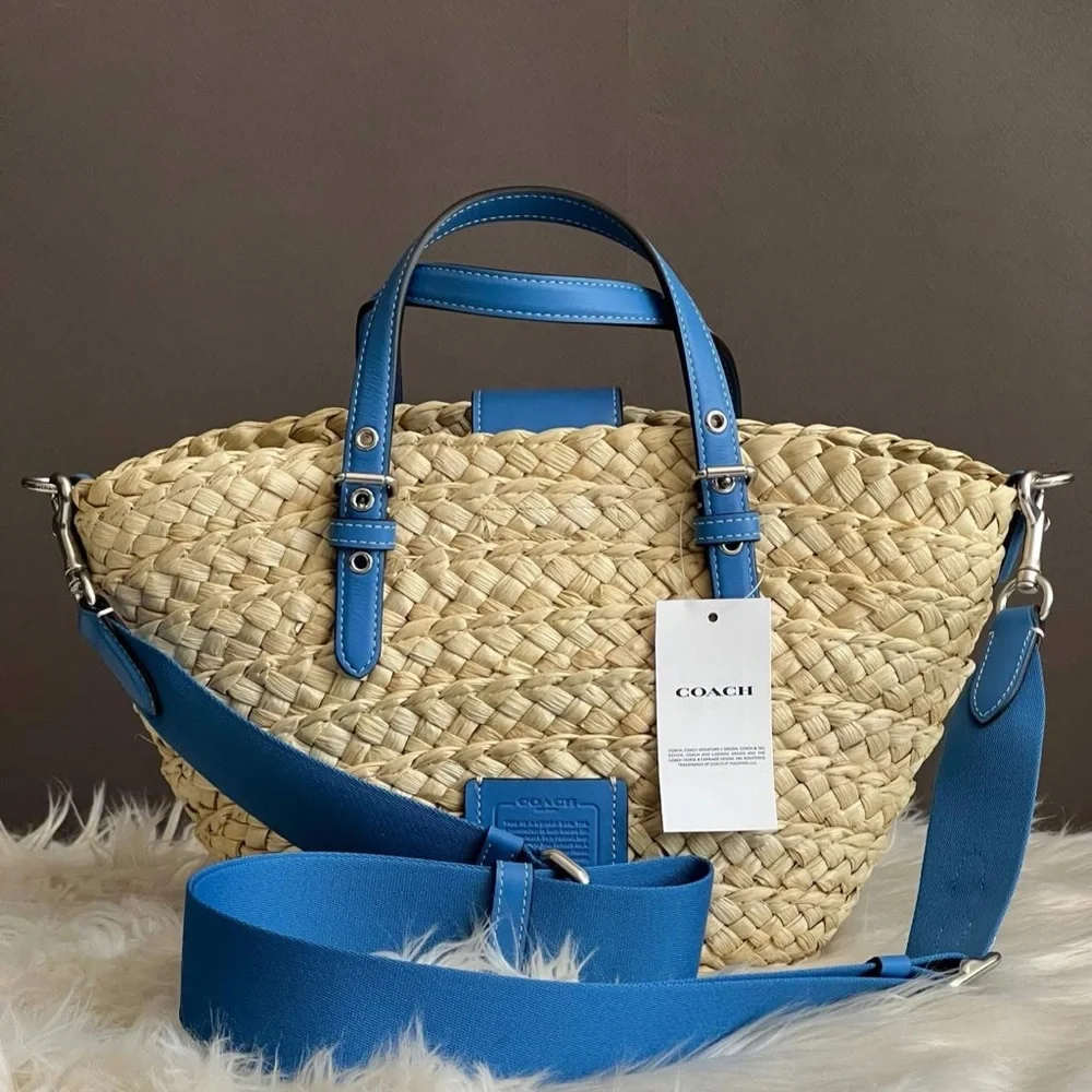 CJ519 - Coach Small Tote - Picture 6 of 13